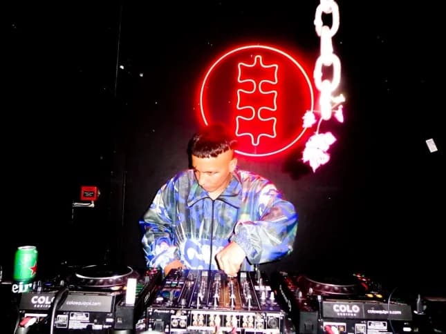 Cartel de Felina Presenta Latin Crush V3: Genosidra Dj Gäp Illdabo B2b Linapary Bzzhound B3b Gitano Del Futuro B3b Mia Flaw